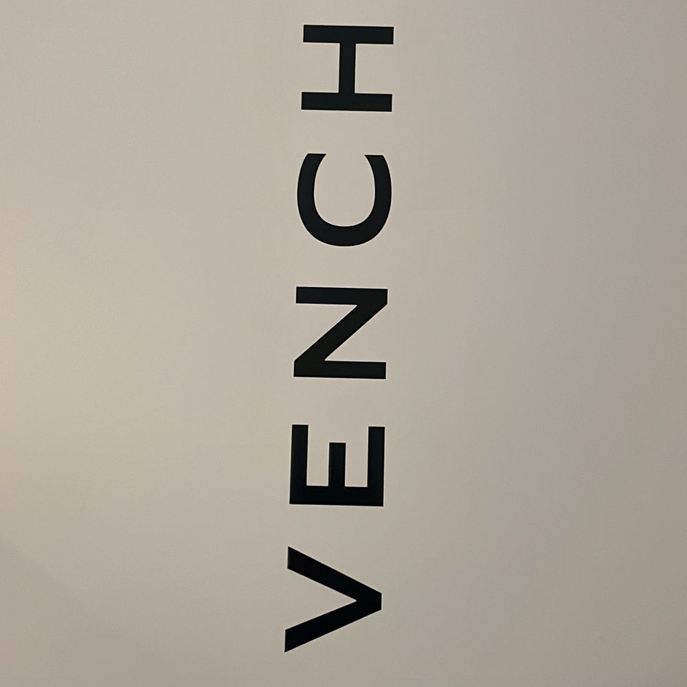 Brand New Givenchy Shark Lock alpaca knee-high boots size 40. - Picture 6 of 11